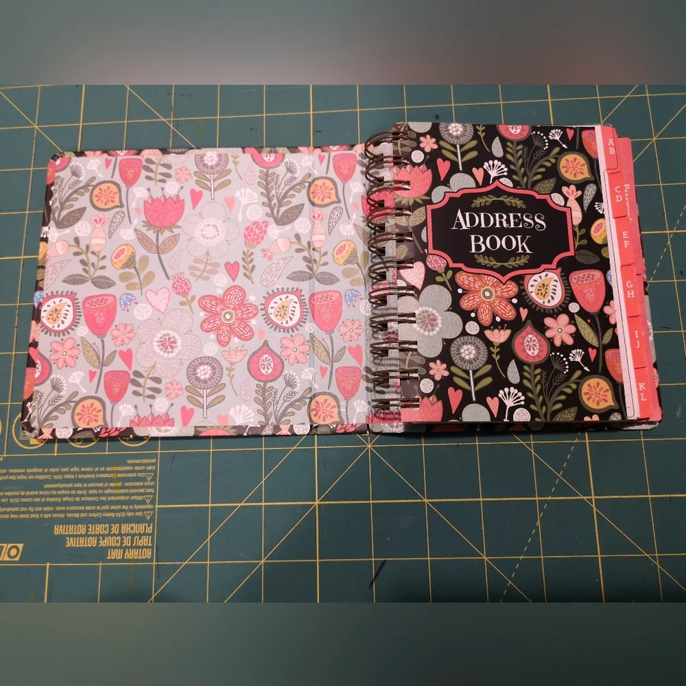 Address book - Picture 3 of 3